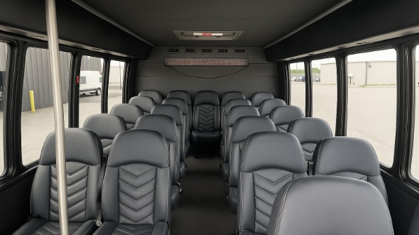 downey 28 passenger minibus